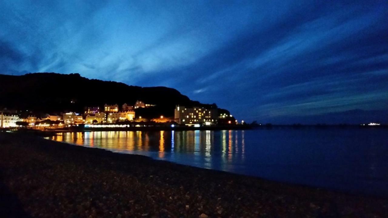 Whitegate 1st Floor Apartment Llandudno